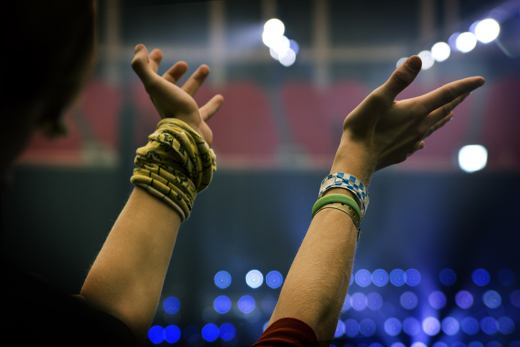 Tightfisted or Openhanded?